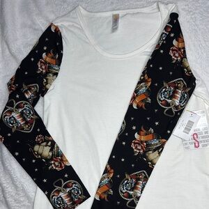 Lularoe Lynnae Small Long Sleeve Nautical top